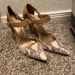 Bcbg snake strap heel